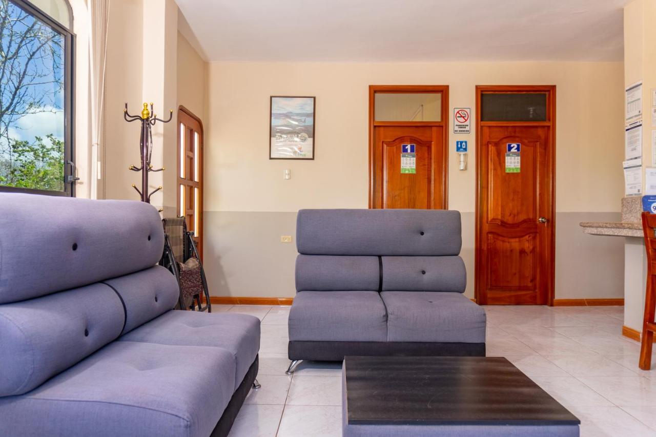 Cucuve Eco Hostal Puerto Baquerizo Moreno Ngoại thất bức ảnh