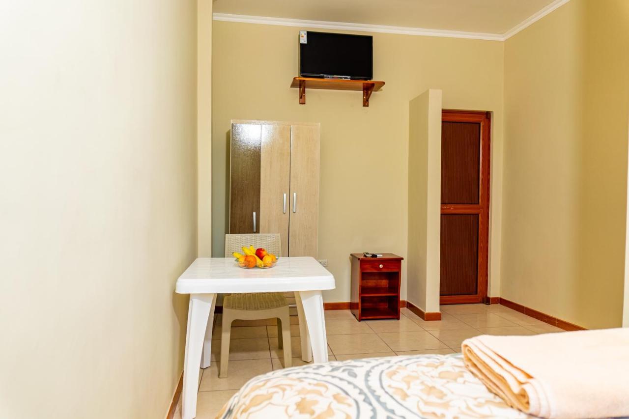 Cucuve Eco Hostal Puerto Baquerizo Moreno Ngoại thất bức ảnh